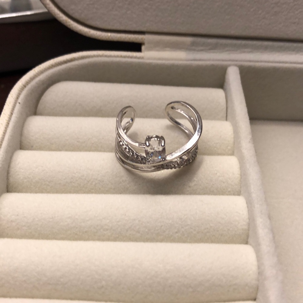 Joli Moon clear XX cross and stud ring - Picture 2 of 3